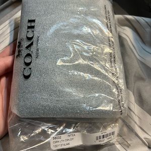 Coach corner zip wristlet - teal